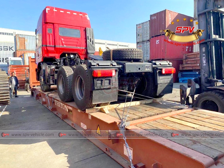 Tractor IVECO - Loading 01 Tractor IVECO - Loading 01
